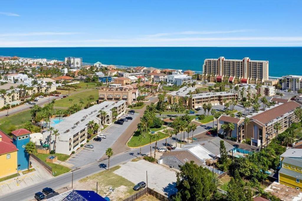 סאות' פאדרה איילנד 2 Bed 2 Bath Condo By Beach With Resort Pool מראה חיצוני תמונה