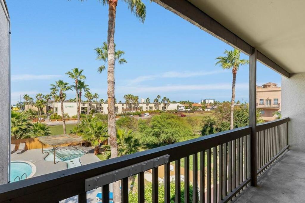סאות' פאדרה איילנד 2 Bed 2 Bath Condo By Beach With Resort Pool מראה חיצוני תמונה